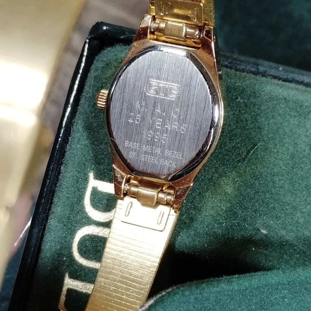 Vintage Bulova Women's Quartz Gold Tone Watch Box Never Used *Engraved